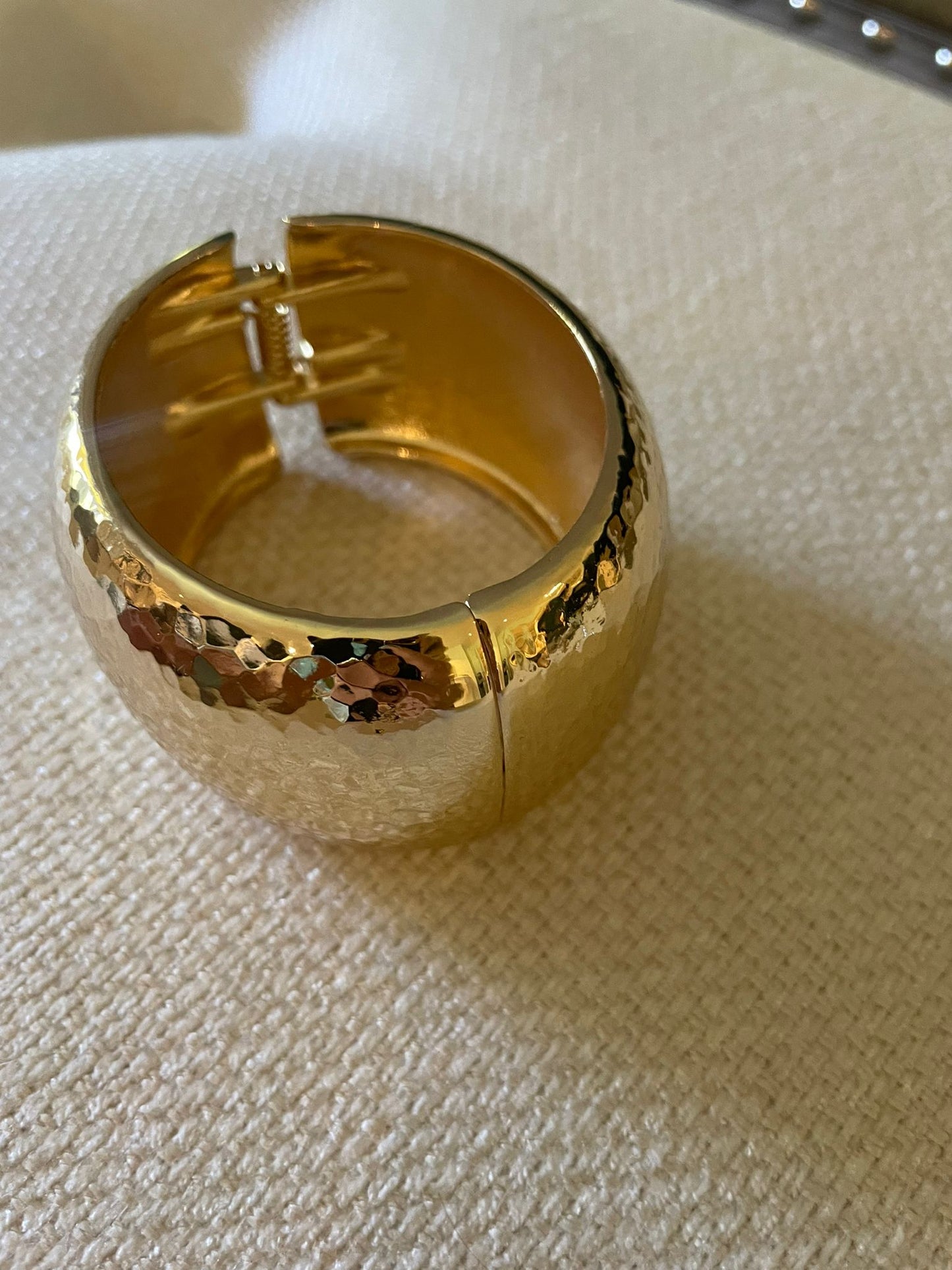 Brass clasp bangle