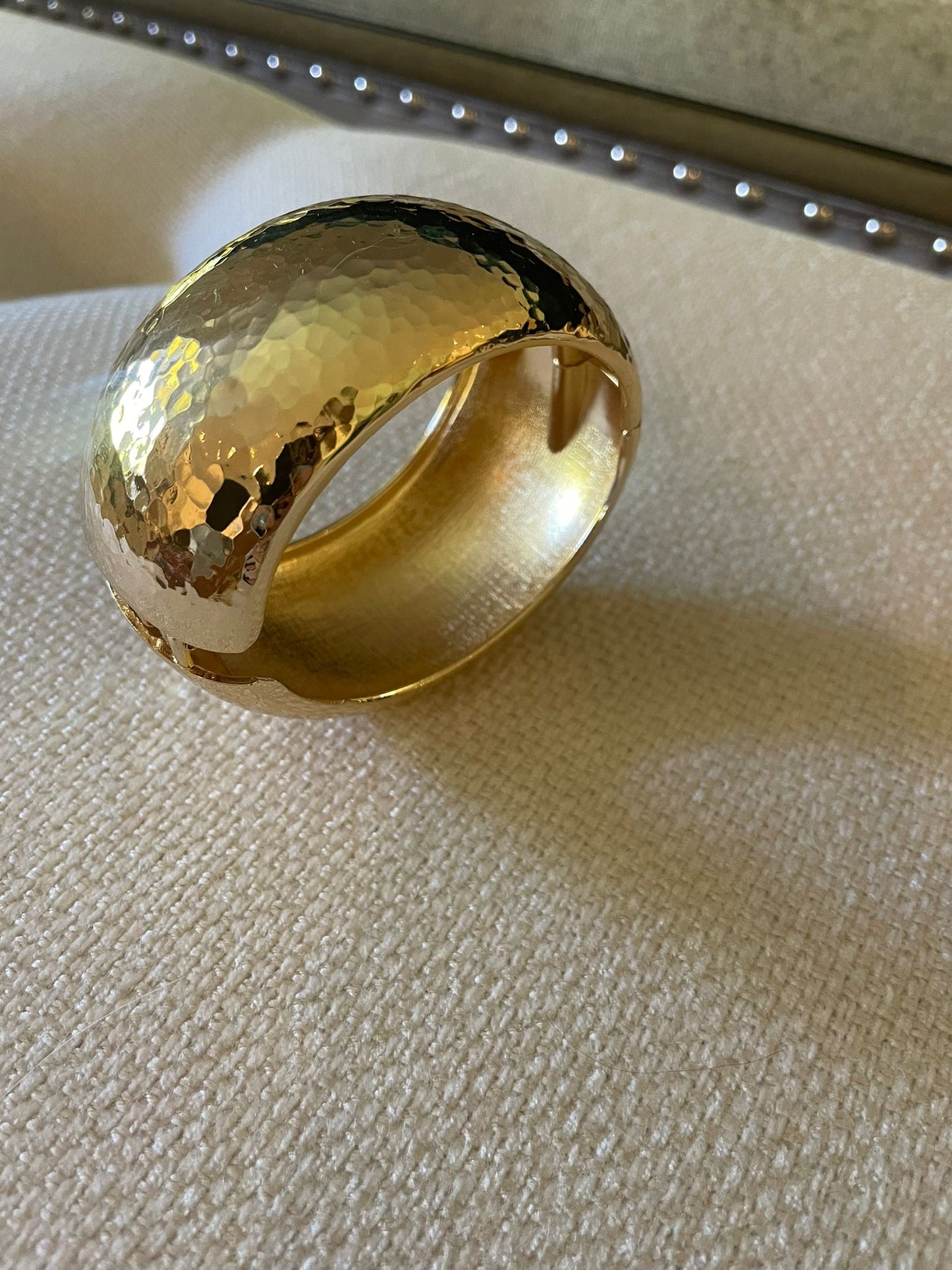 Brass clasp bangle